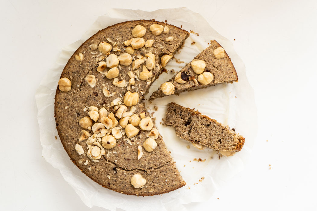 Buckwheat & hazelnut cake {vegan + gluten free} - Marta's Plants