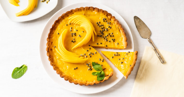 Mango & passion fruit tart {vegan}